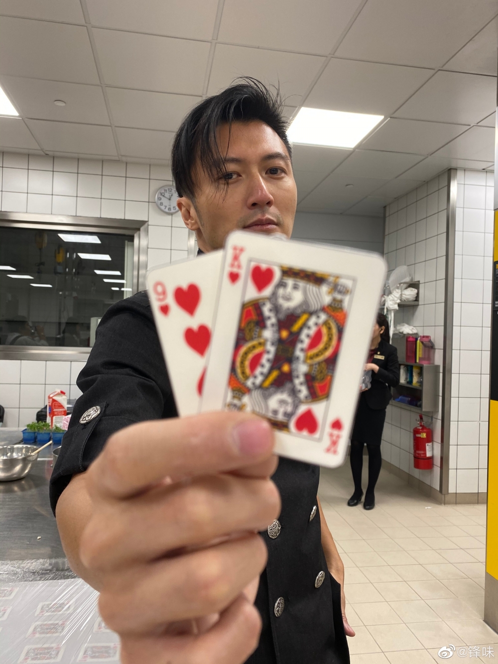 據傳媒報導,謝霆鋒喺2020年以逾1,200萬購入500萬股股份。