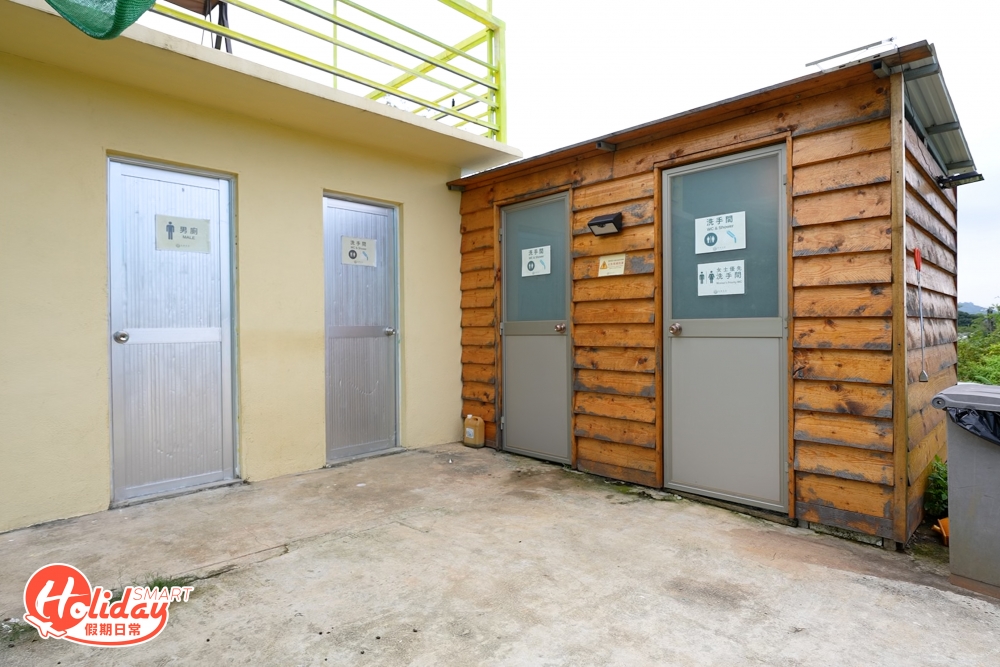 營地設有洗手間、即熱式熱水淋浴間、共享冰箱和廚用鋅盤等設施，另外設有巨型跳彈床、單車和租借瑜珈墊等；營地亦設收費停車位($200/晚)，位置先到先得，適合一家大細去露營。