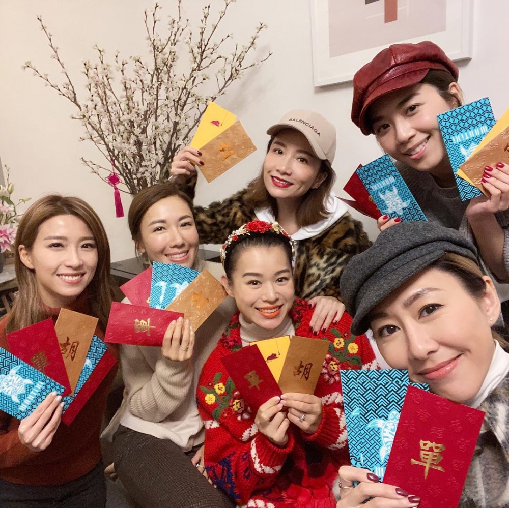 派利是寓意好意頭,即使對象是未婚長輩、上司或已婚弟妹,都可以派利是送上祝福!