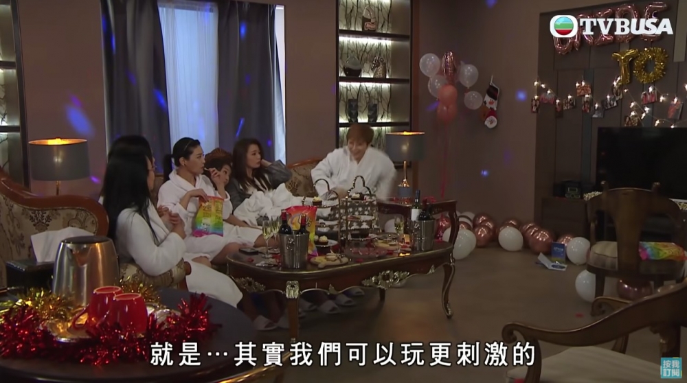 樓主表示聖誕節本身話咗帶埋女朋友一齊去,但女性朋友A一聽到佢女友去就即刻話唔join,最後唯有樓主女朋友唔去A先肯join。