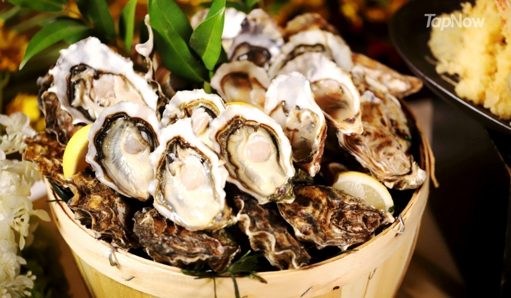 任食生蠔等海鮮冷盤