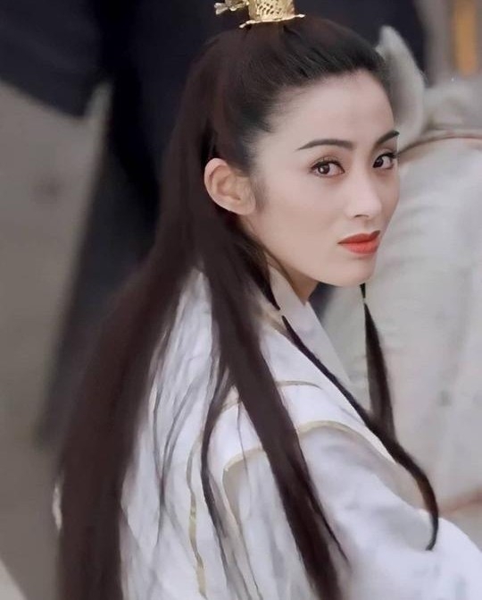 張敏當年飾演嘅趙敏深入民心