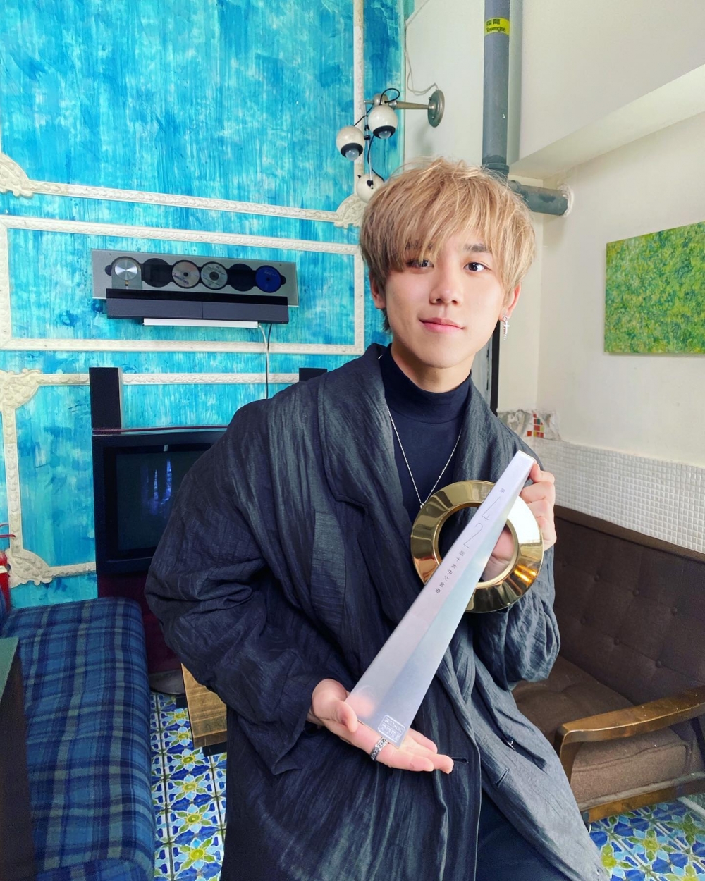 鏡粉指掛住2021年嗰位summer intern admin多啲