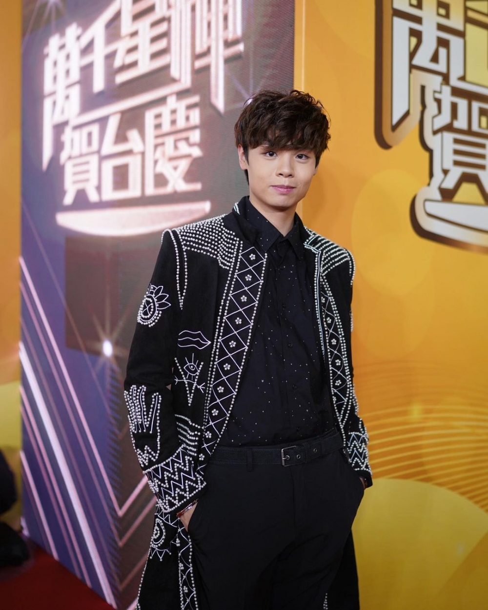 期間佢哋都有傾偈，林智樂就指現場4人有3個generation，冼靖峰即表示：「兩個咋嘛！」