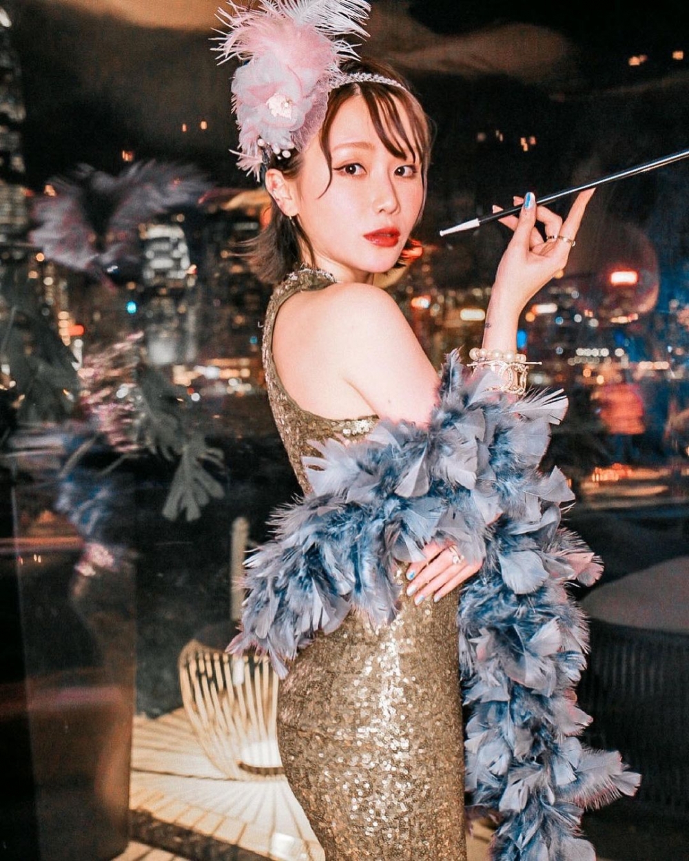 小花曾經係亞視嘅旗下藝人。