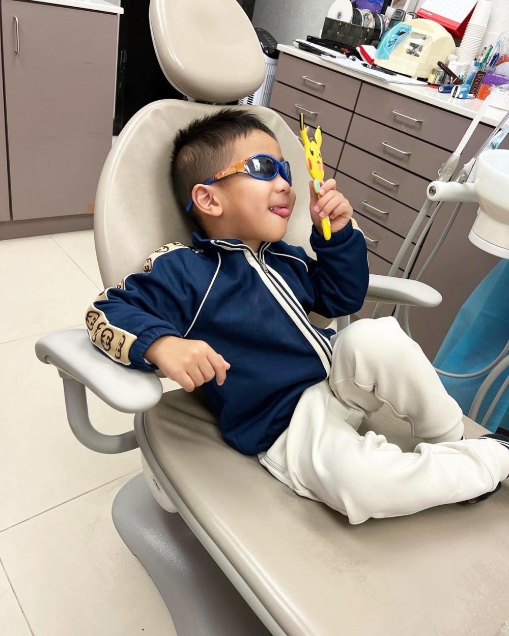 估唔到佢再次發文指之前喺社交網站分享仔仔塊面腫咗，最近發現原來係因為生牙瘡