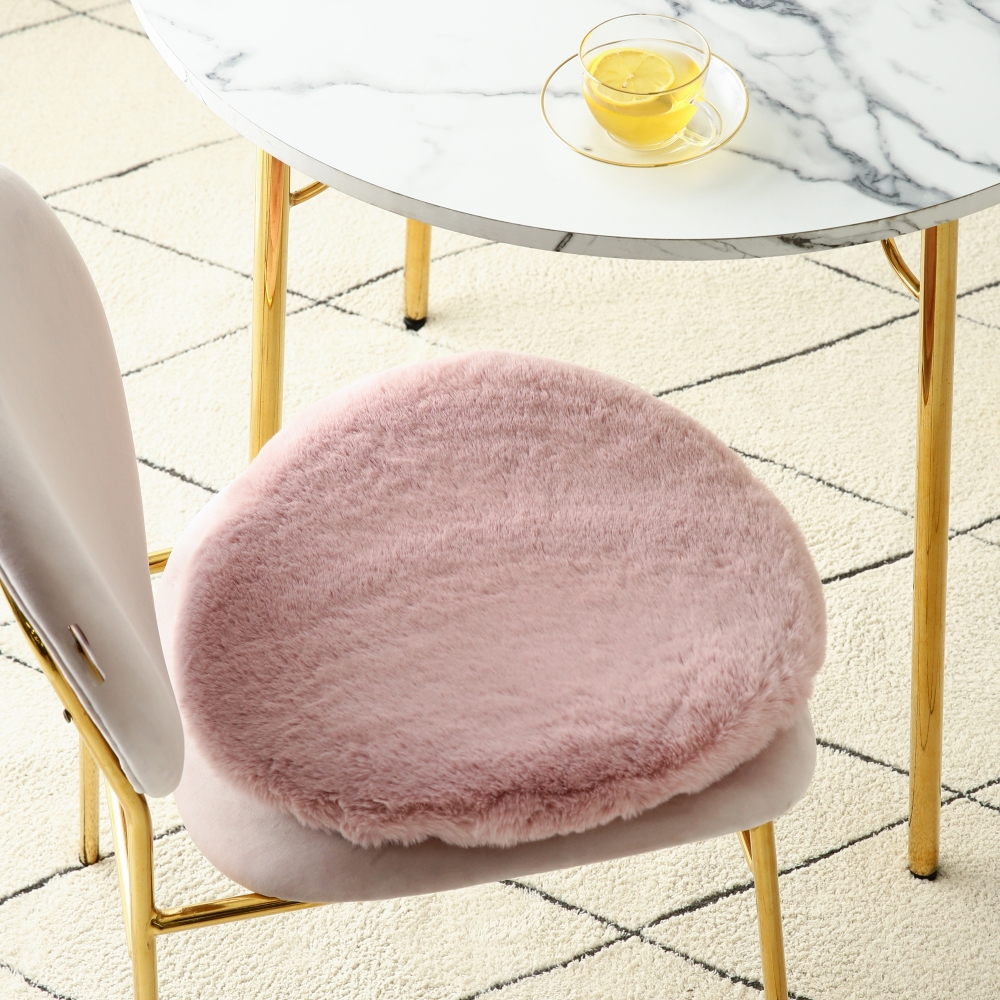 FAFILL毛絨坐墊 7折價$175（原價$250）