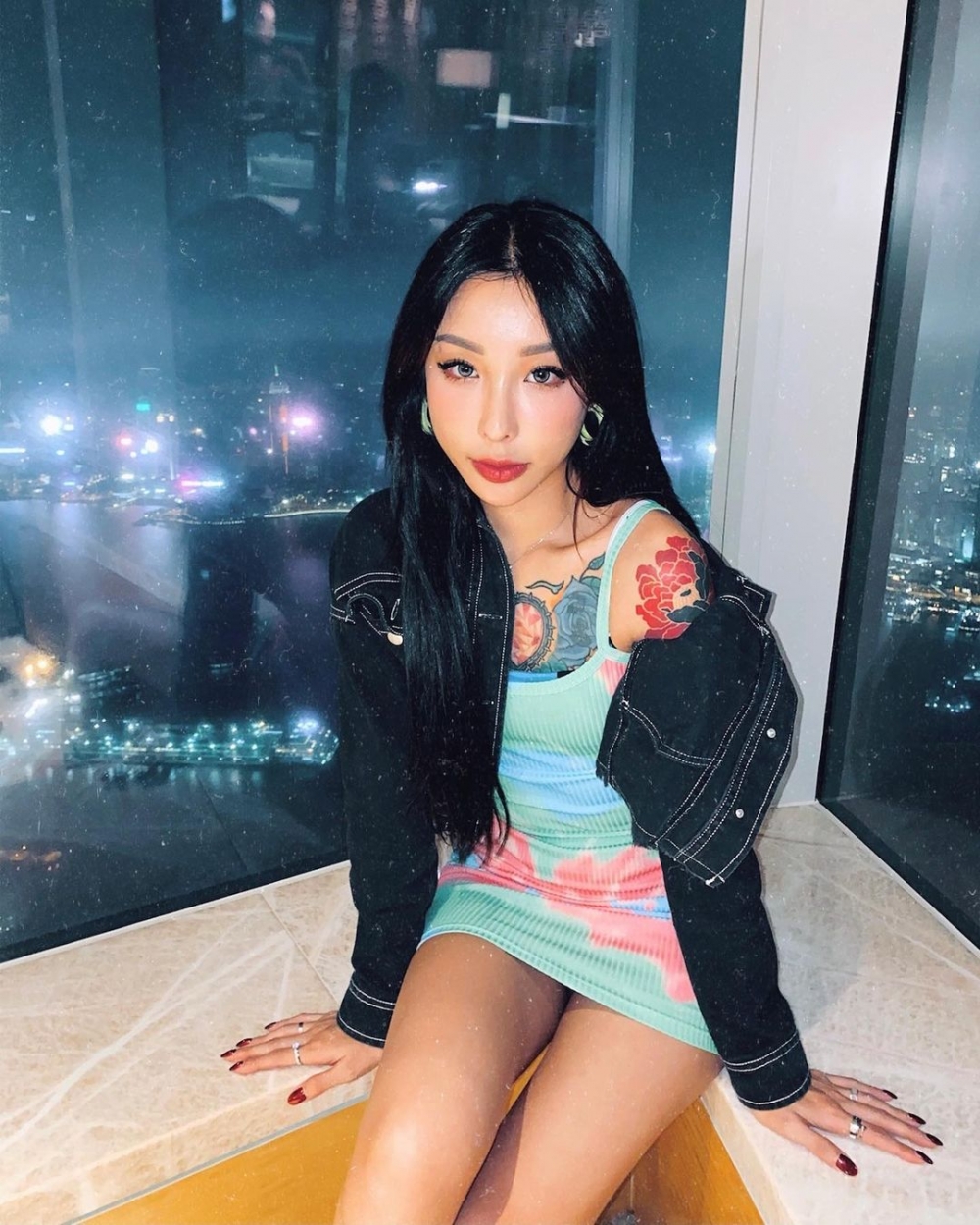 Yaki Wong 坦承自己16歲嘅時候開始整容,至今已經整容多達30次!
