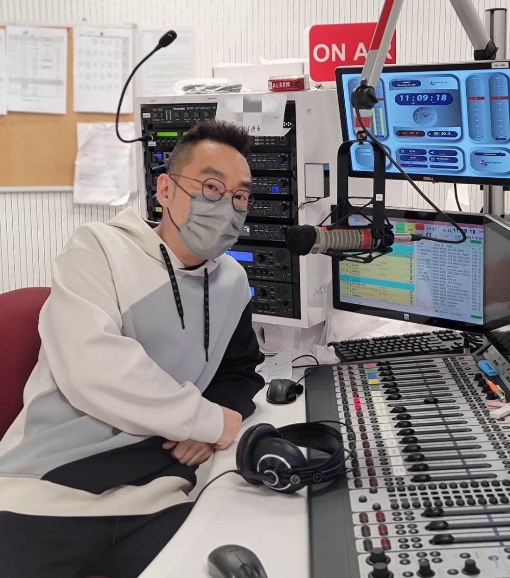 林柏希之前曾經喺新城電台做DJ,自2016年離職後轉行做飲食界公關