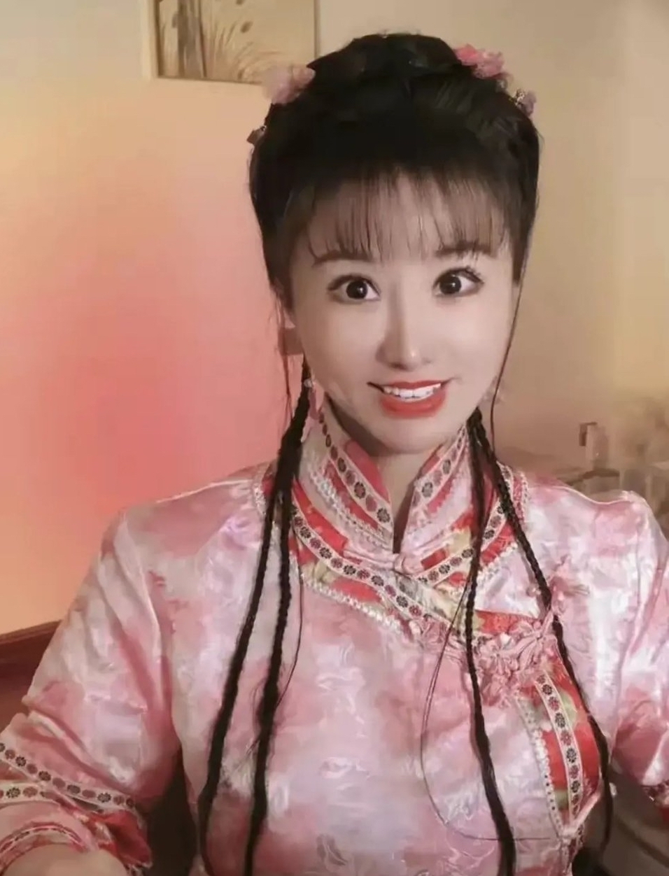 微博有網友將佢呢場直播cap圖,直言佢帶貨成績差,推薦商品銷量不佳。