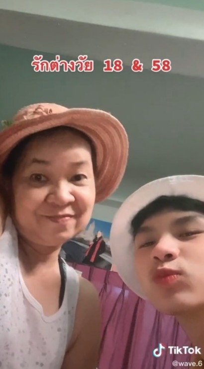 但有網民就覺得兩人只係逢場作戲，只係為咗點擊率而公開戀情！