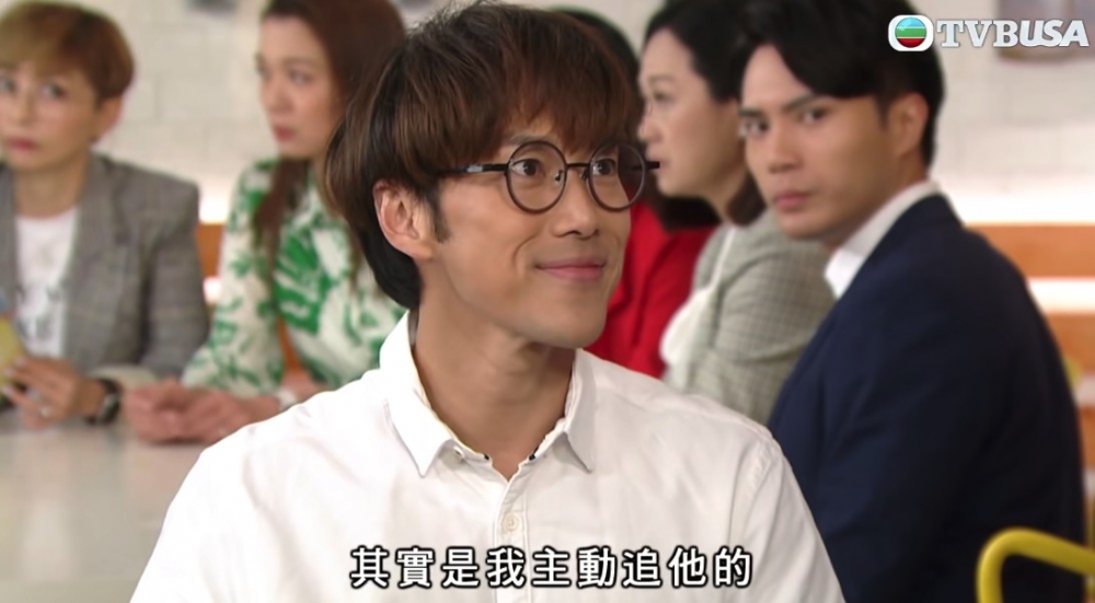 當遇到自己唔熟悉嘅領域時，就最好保持沈默及微笑，避免講多錯多！