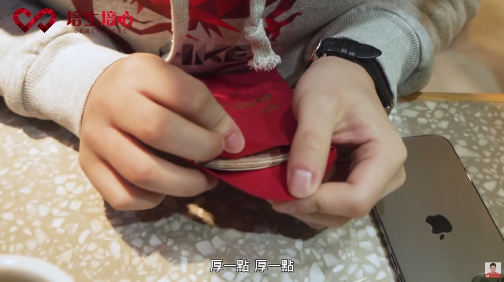 鍾培生表示疫情下食肆好慘,侍應同老闆都好慘,希望帶到啲正能量同支持畀佢哋。