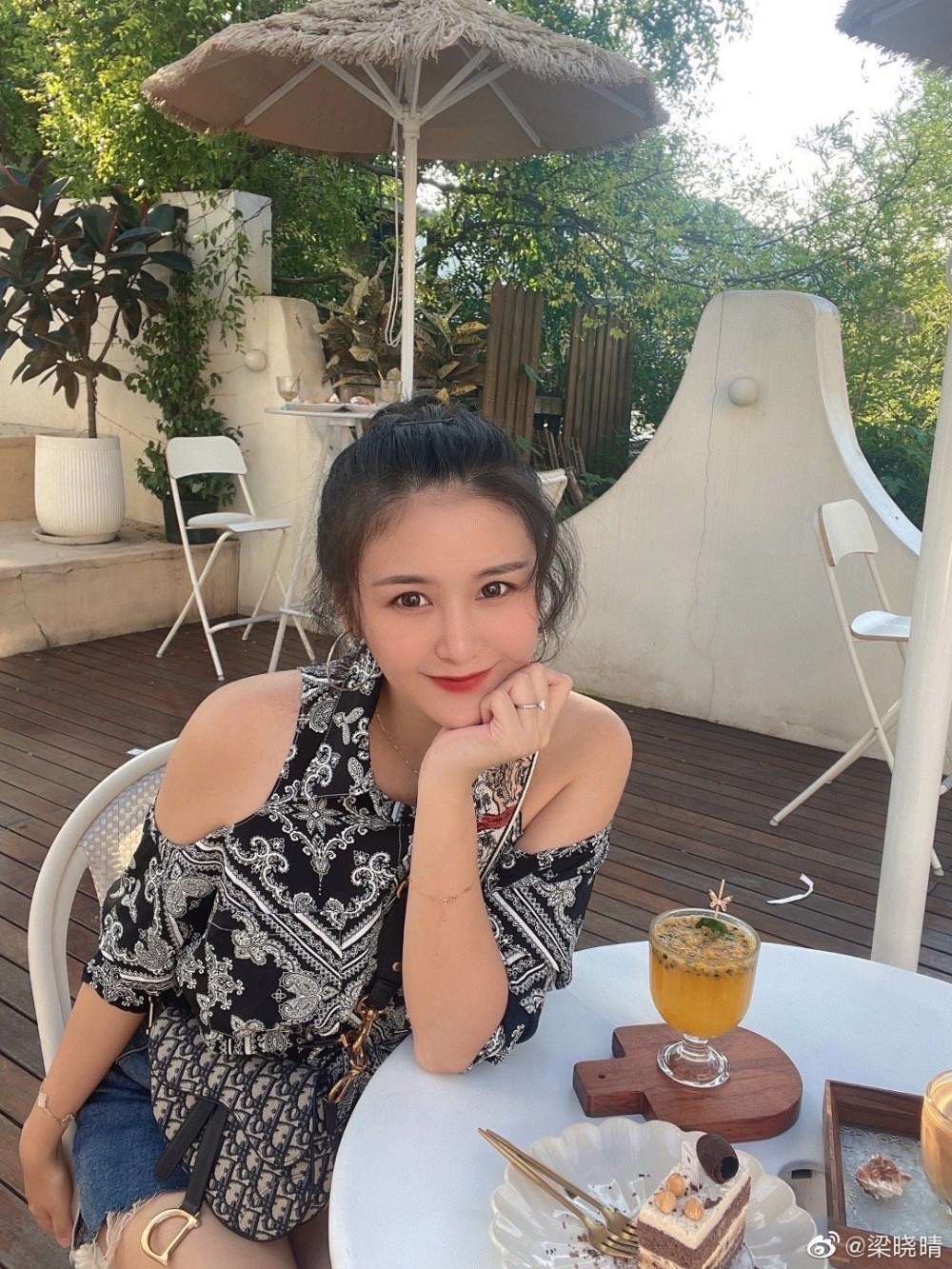 起初梁曉晴並唔樂意做呢個工!