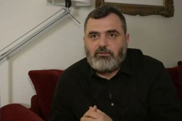 Frederic Desnard被公司打入冷宮後感到非常痛苦
