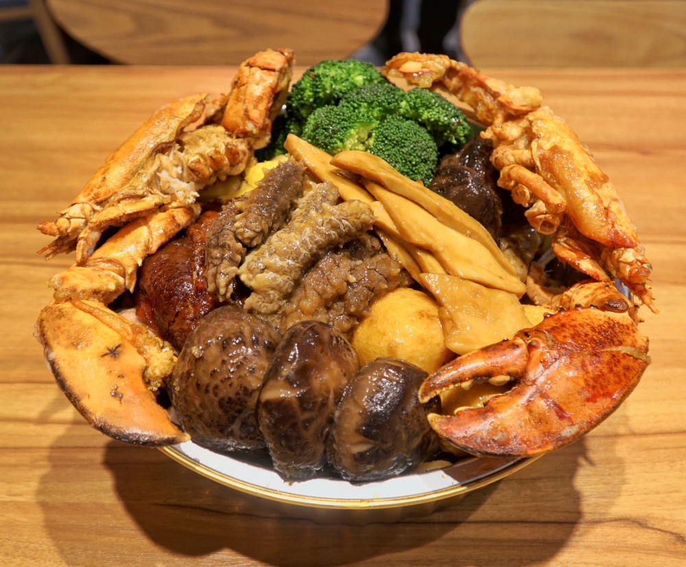 至尊龍蝦海參花膠極品盆菜「龍虎盆」