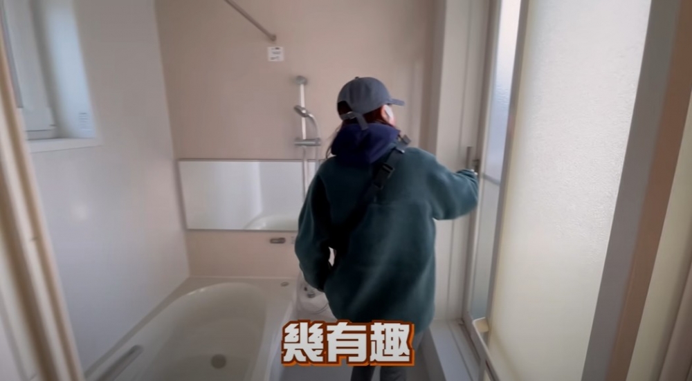 浴室有門同往露台