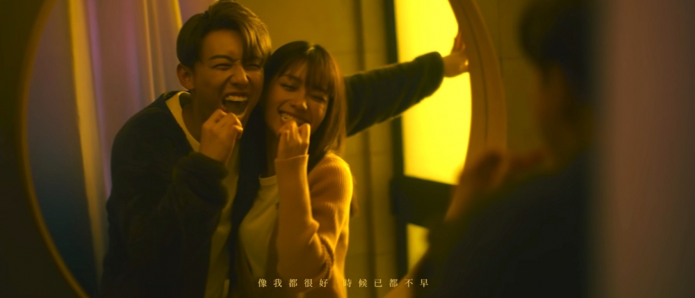 Ash被網民大爆疑似與MC張天賦拍MV撻著？！