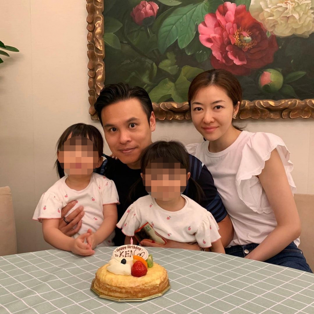 現年41歲嘅熊黛林2016年同郭可頌結婚後生咗一對可愛嘅雙胞胎女兒