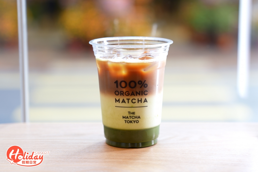 三色漸層Matcha Espresso Latte,以有機抹茶混合沖繩黑糖作基底,再倒入牛奶及咖啡,富有層次感,飲落細緻順滑。