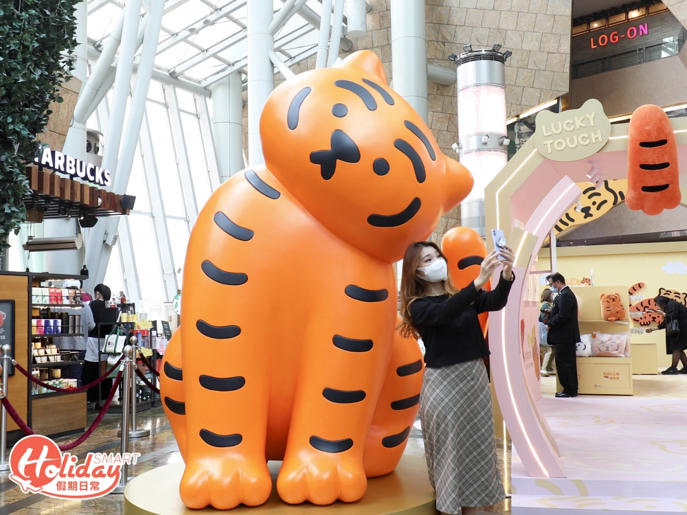 3米高的MUZIK TIGER 首度現身同大家拜年