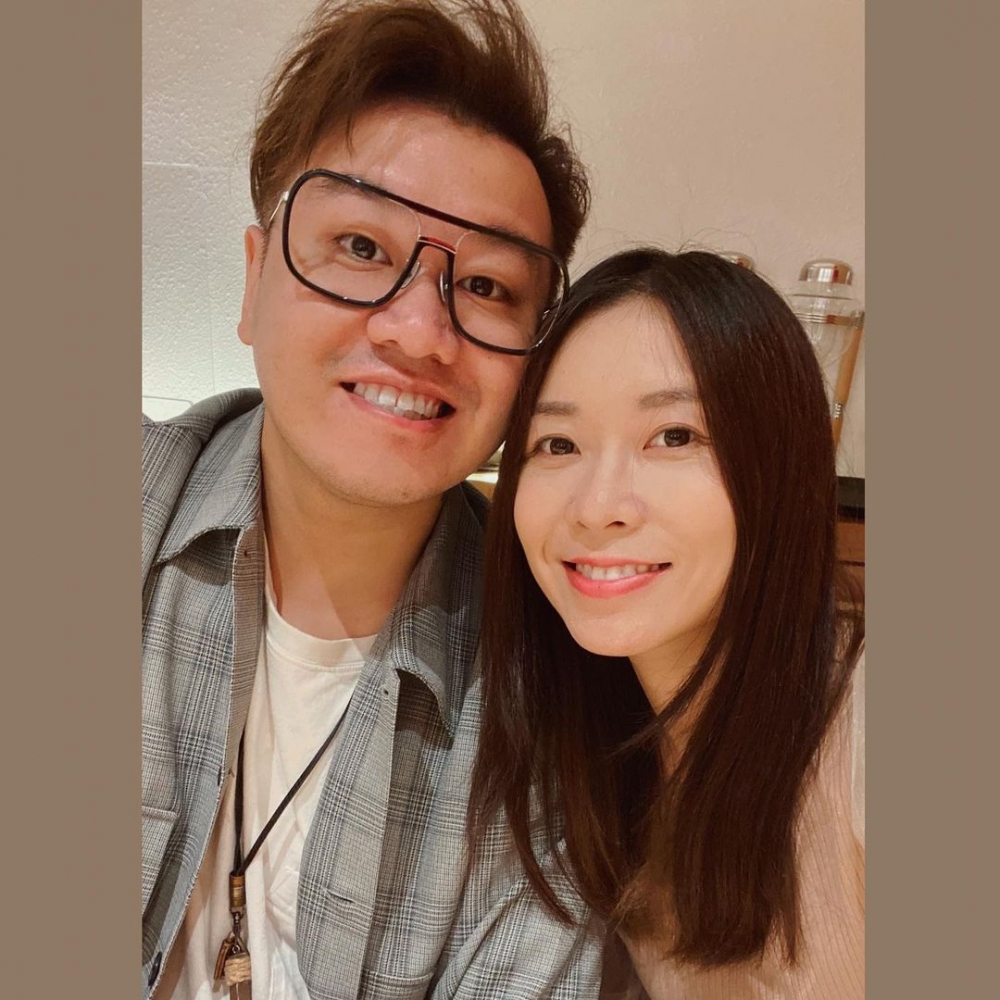 現時屎萊姆暫停更新YouTube,但就有關繼續於IG po相,分享同妻子以及仔仔嘅生活!
