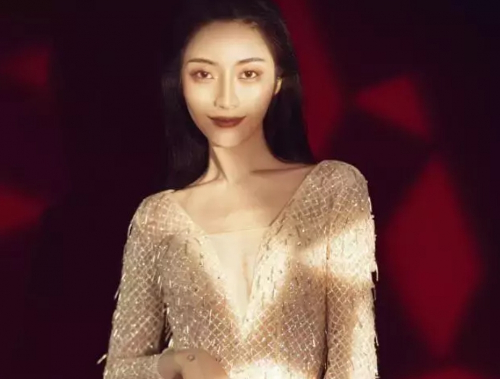 李雪珂相信以自己嘅事業收益能夠養育三名孩子