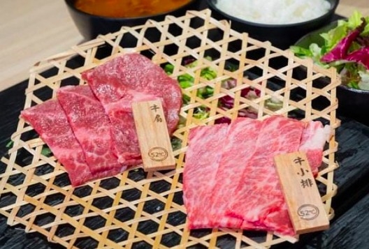 日式網燒總共有9款套餐選擇,推介「封門柳+牛小排」套餐,前者肉質較濃且無筋,後者油花分佈均勻,入口肉質軟嫩。