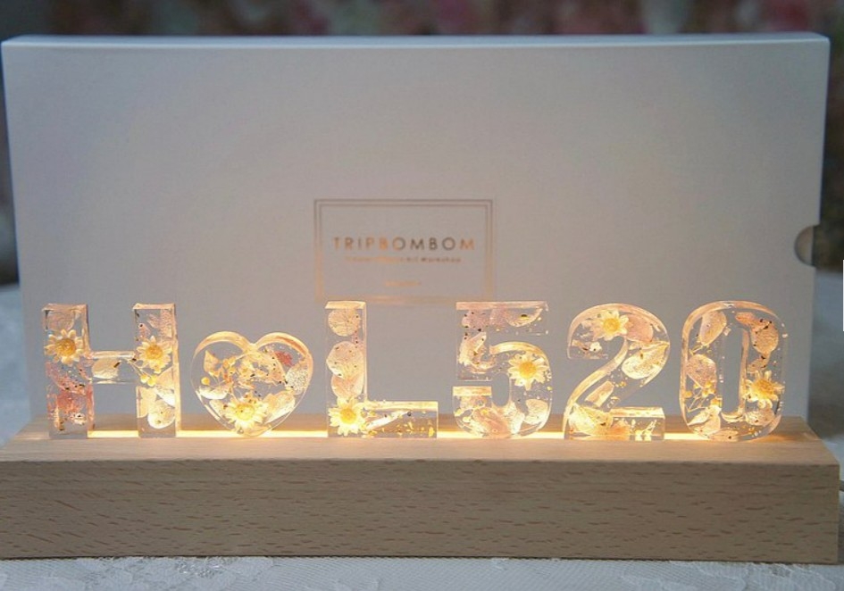 除了字母，仲可以加上心形圖案~