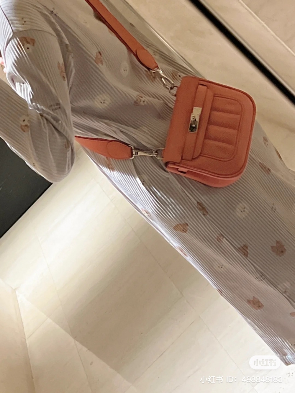 網民話個袋款式似車座椅