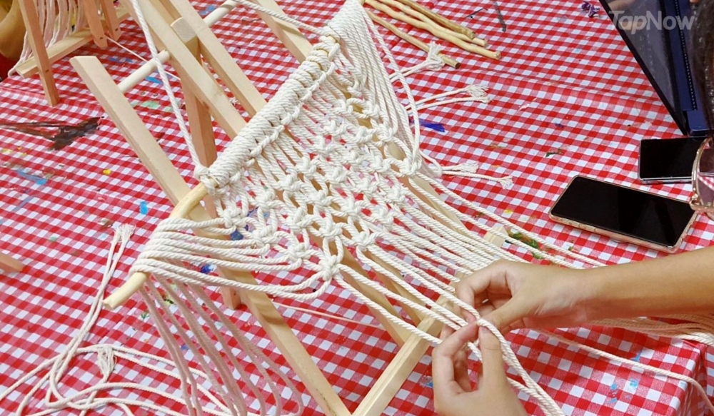 無需要針線工具就可以編織唯美阿拉伯繩結置物籃。