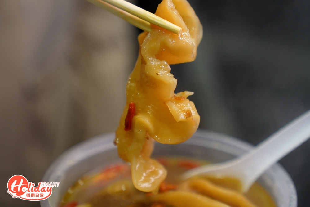 每碗湯都會有幾塊花膠，相當足料！