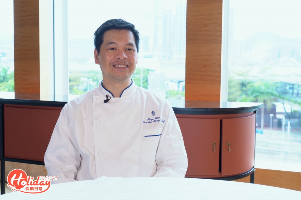 四季酒店今次推出港式懷舊沙翁,由行政餅房主廚Ringo一手炮製,靈感來自童年時去過的一間佐敦舊餅家。
