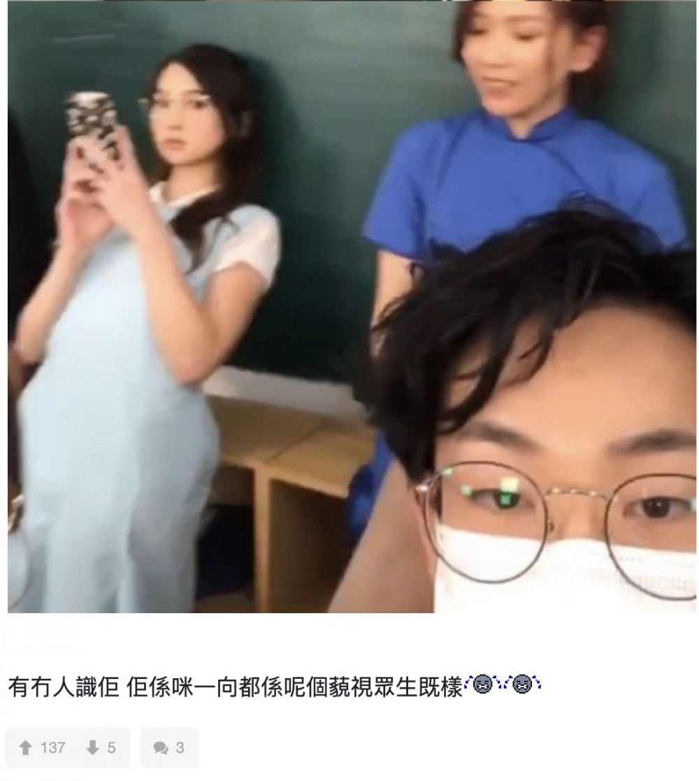 指佢經常黑面,力數Santis加入熊仔頭之後搞到烏煙瘴氣。