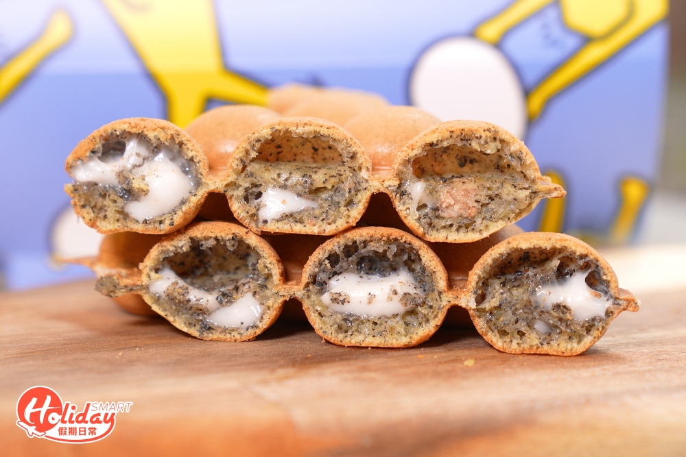 其中招牌麻糬糖不甩雞蛋仔,加入台灣直送的花生、芝麻和麻糬,即叫即製做到脆卜卜,而且粒粒飽滿有餡,麻糬口感煙韌更有拉絲效果。