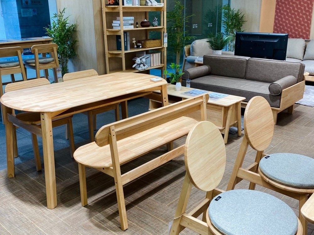 梳化布匹都是選用來自泰國的布料，設有不同顏色及布料供選擇，物料實用耐磨。