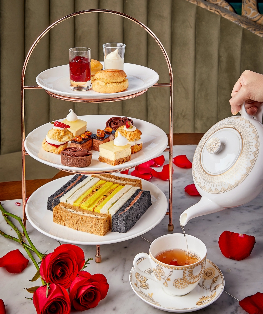 餐廳主打歐陸菜,提供午餐和下午茶餐,適逢情人節推出情人節下3層架下午茶,$318兩位,人均$159可以歎英式鬆餅、4款甜點和4款鹹點,CP值高!