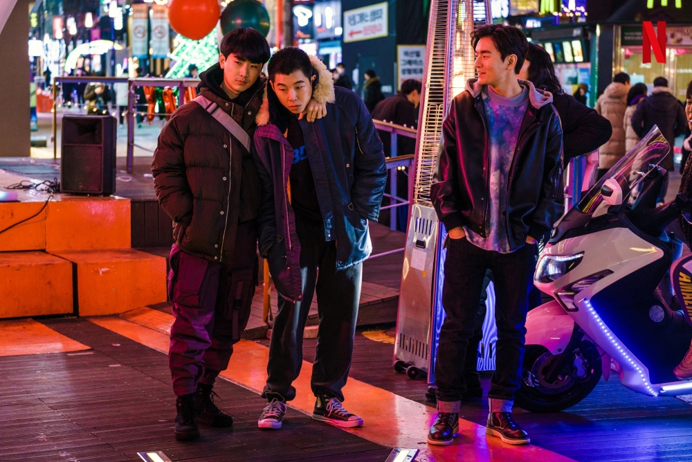 《少年法庭》的故事主要圍繞在少年犯的犯罪事件，劇情正正反映出韓國現實社會的問題。