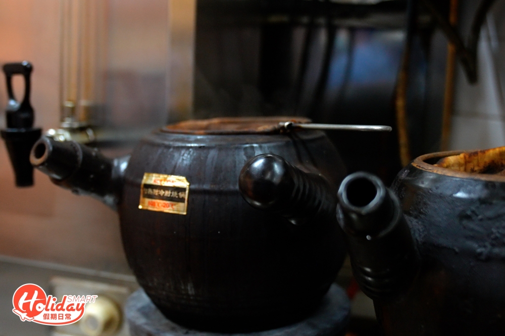 北記從開業起便堅持使用傳統瓦煲煲製奶茶。