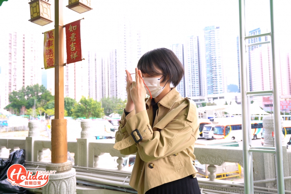 心裏想著自己的姓名、籍貫及願望。
