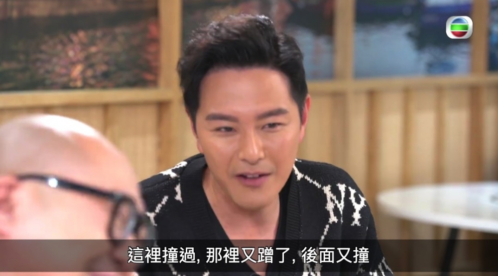 佢哋都話黃翠如嘅車不滿泥沙，以及撞到凹凸不平！