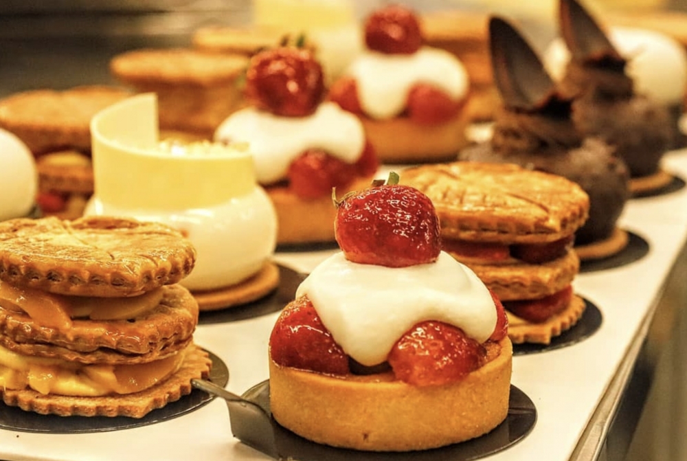 除了招牌網格拿破崙,店舖每日亦會供應六款甜品。