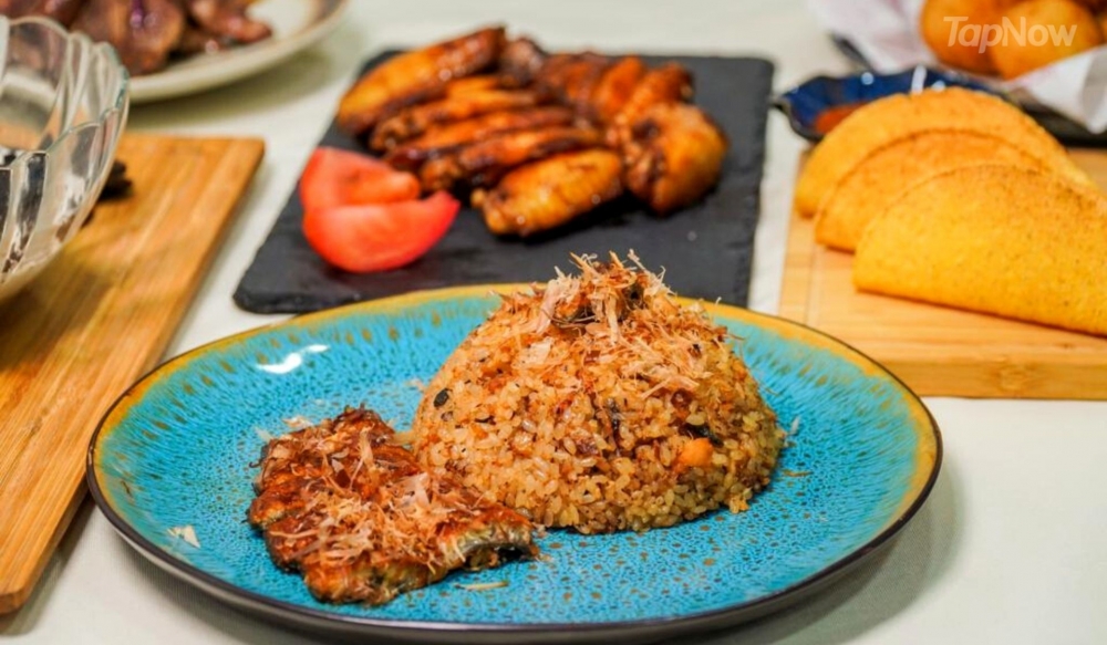 鰻魚三文魚炒飯