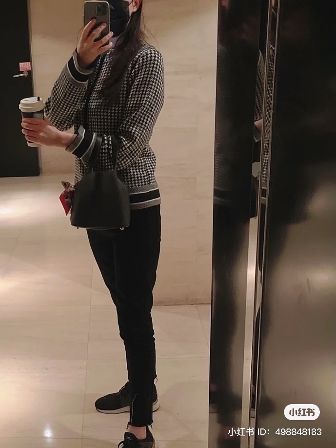 Hermès另一熱門款Birkin王妤嫻亦嫌「開包很麻煩」，個袋又重，直言：「不明白怎麼那麼多人排著買它」