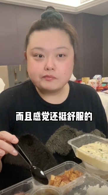細細粒大讚上海隔離環境好,酒店空間夠大,「隔離餐」又好食