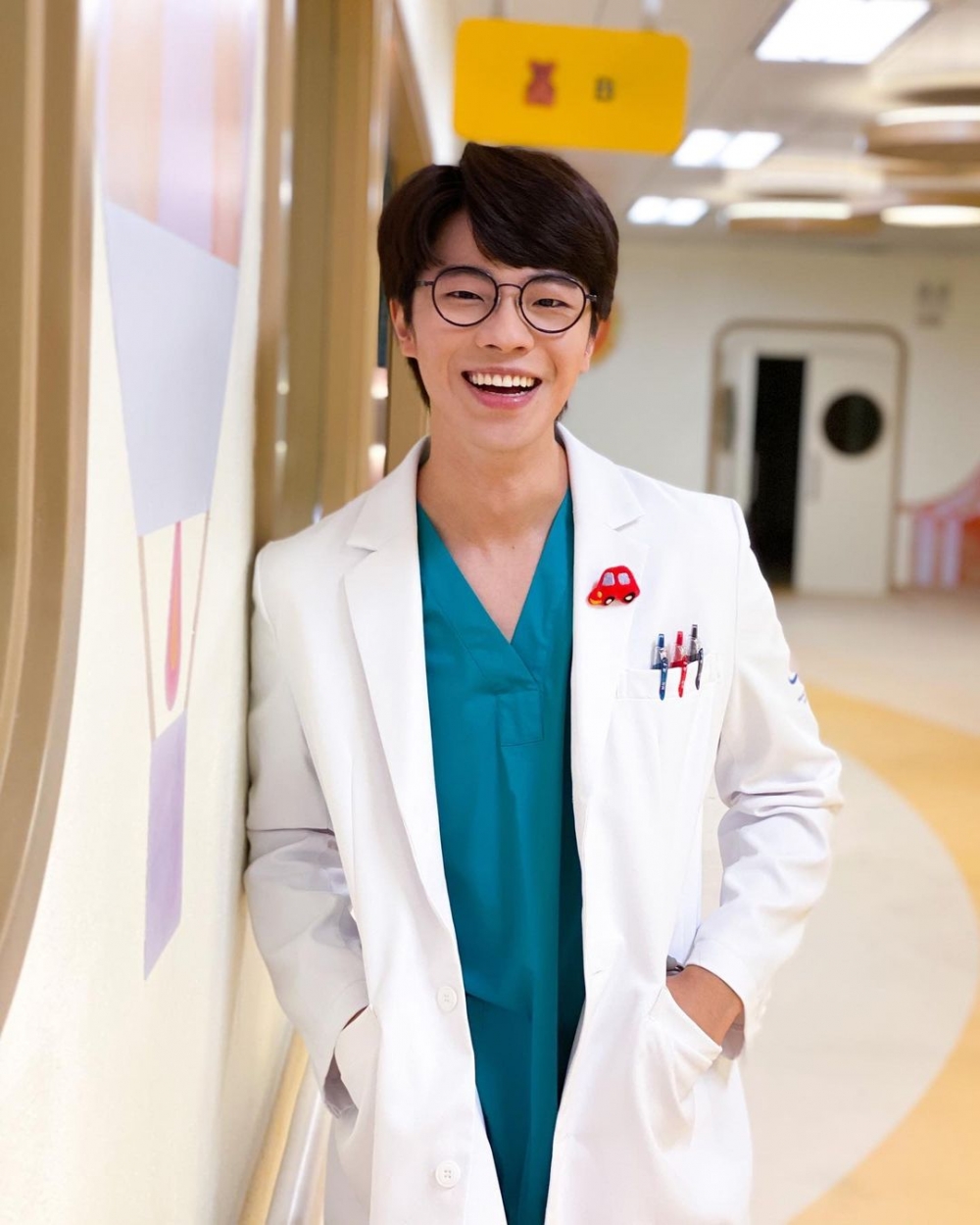 第三位係最近備受TVB力捧嘅林正峰