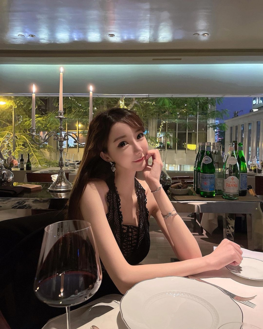 出入五星級酒店、米芝連餐廳係Cammi 嘅日常