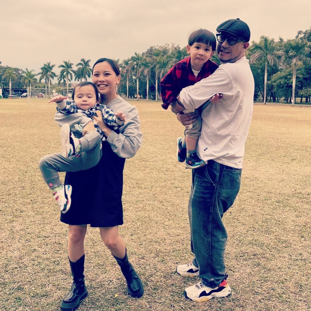 過幾日,張致恒就表示箍煲成功,並暗示雯雯已經懷有第3胎?!