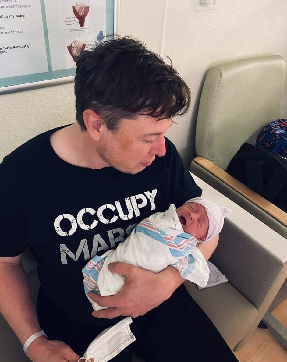 Elon Musk與前任Grimes育有一子「X Æ A-12 Musk」