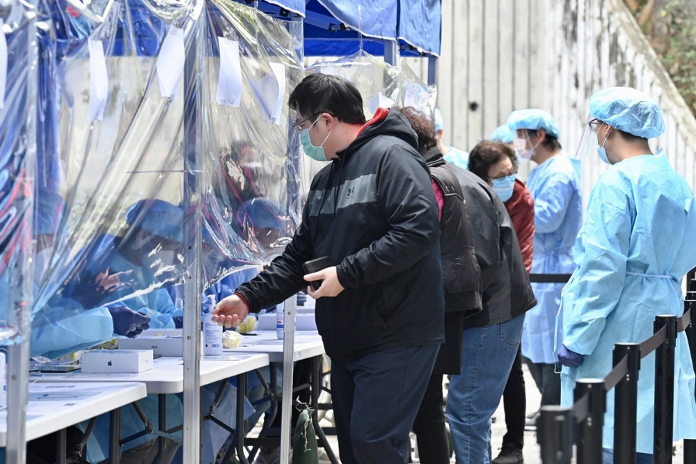 政府將於全港各區設數百個檢測中心。